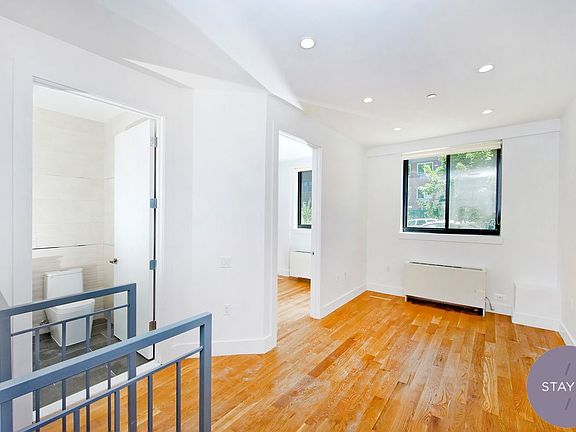 2nd image of 827 Jefferson Ave #1E