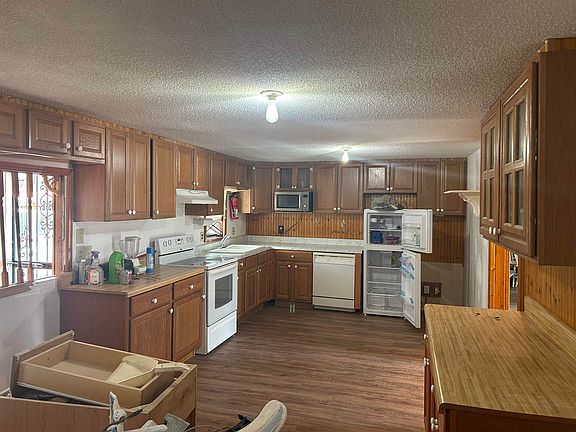 3rd image of 328 Ridgemont Dr