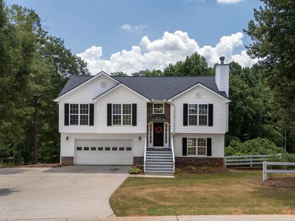 250 Cedar Hollow Dr, Talmo, GA 30575