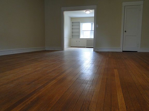 Living Rm to Dining Rm View