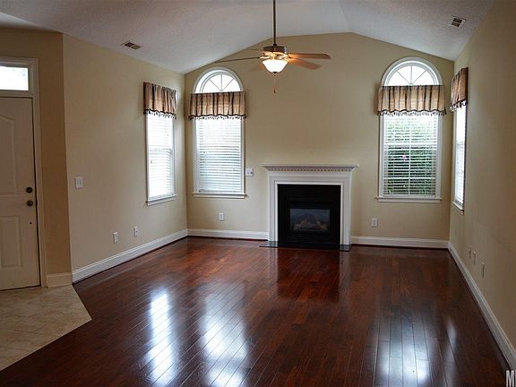 2nd image of 809 Wynnshire Dr