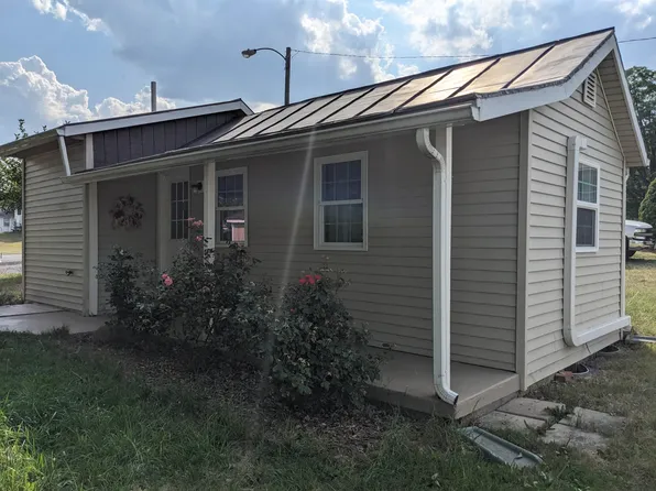 164 Early St, New Market, VA 22844