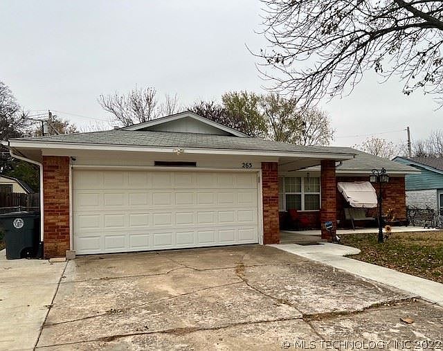 1st image of 265 S 183rd Ave E
