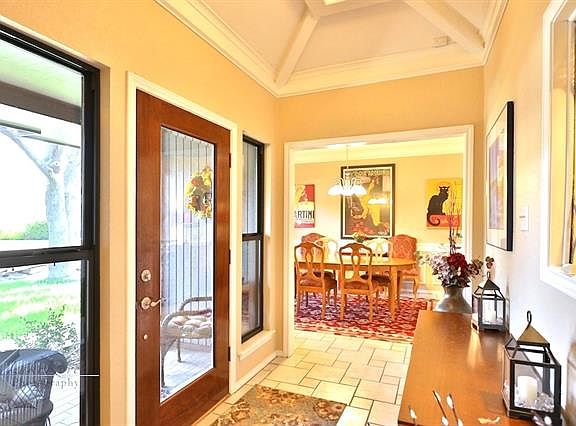 3rd image of 2717 Woodlake Dr