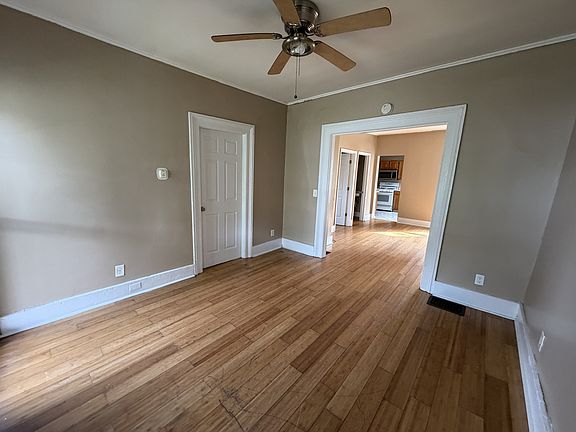 4th image of 104 Warner St