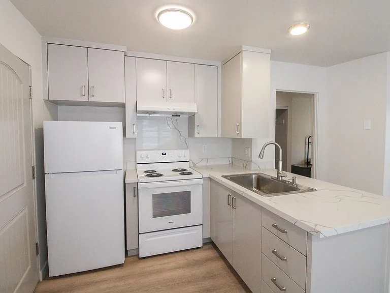 1247 Murray St #4 — Photo 3