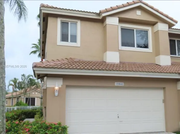 15842 SW 10th St, Pembroke Pines, FL 33027