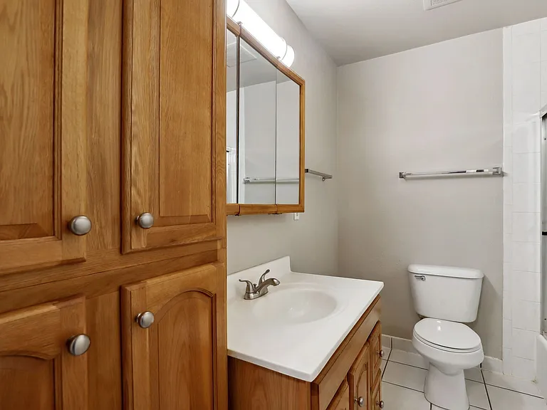 Westwood Apartments — Photo 26