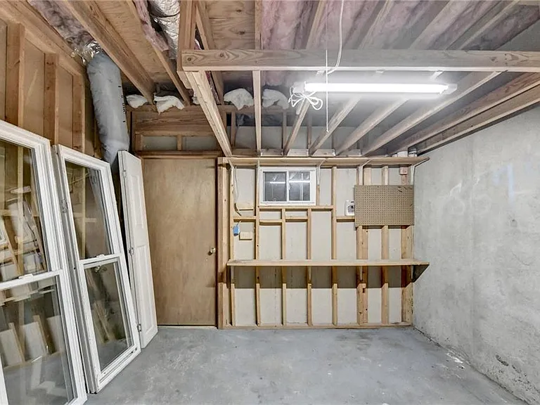 1530 Plunketts Rd — Photo 47