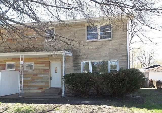 1st image of 902 Luther Dr #North