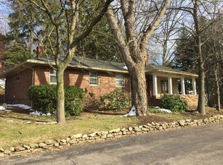 1388 Crystal Lake Dr, Stow, OH 44224