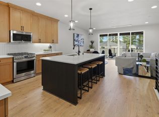 The Bandon Plan, The Nines at Camas Meadows Townhomes, Camas, WA 98607