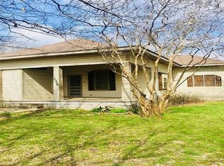 110 E Gilmer St, Rice, TX 75155