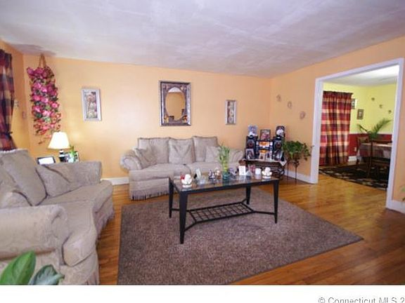 5th image of 62 Lincoln Ave