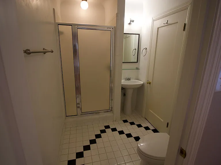 2910 Plumb St — Photo 13