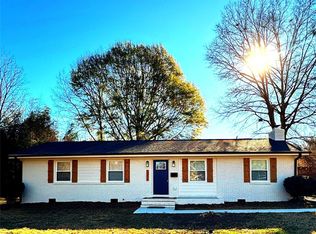 3334 Sudbury Rd, Charlotte, NC 28205