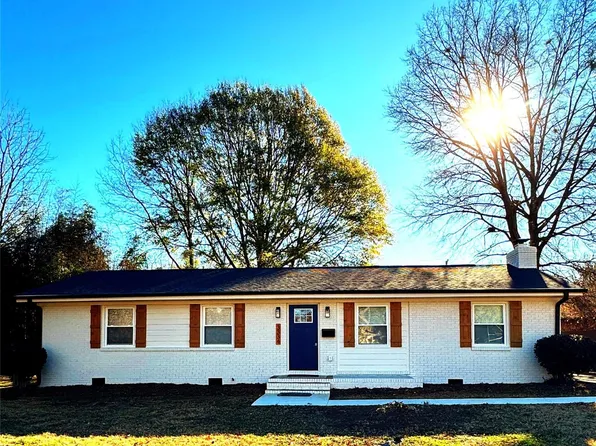 3334 Sudbury Rd, Charlotte, NC 28205