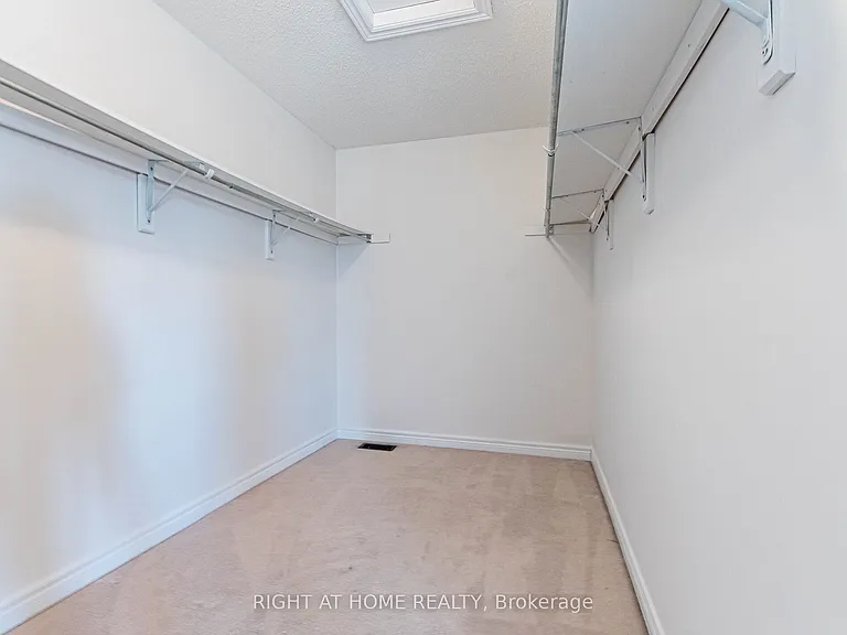 5441 Valhalla Cres — Photo 29
