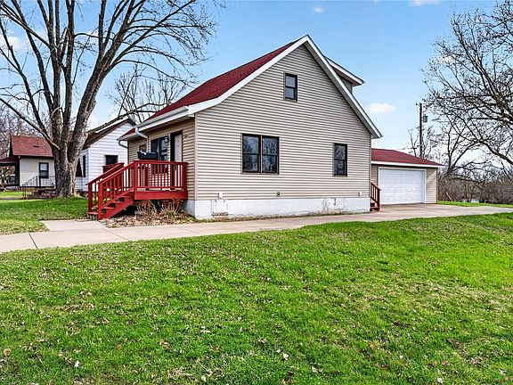 4th image of 223 Reuter Avenue
