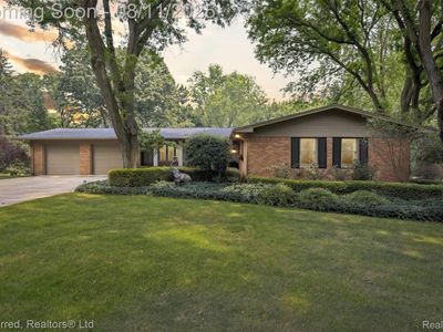 562 Burns Rd, Milford, MI, 48381