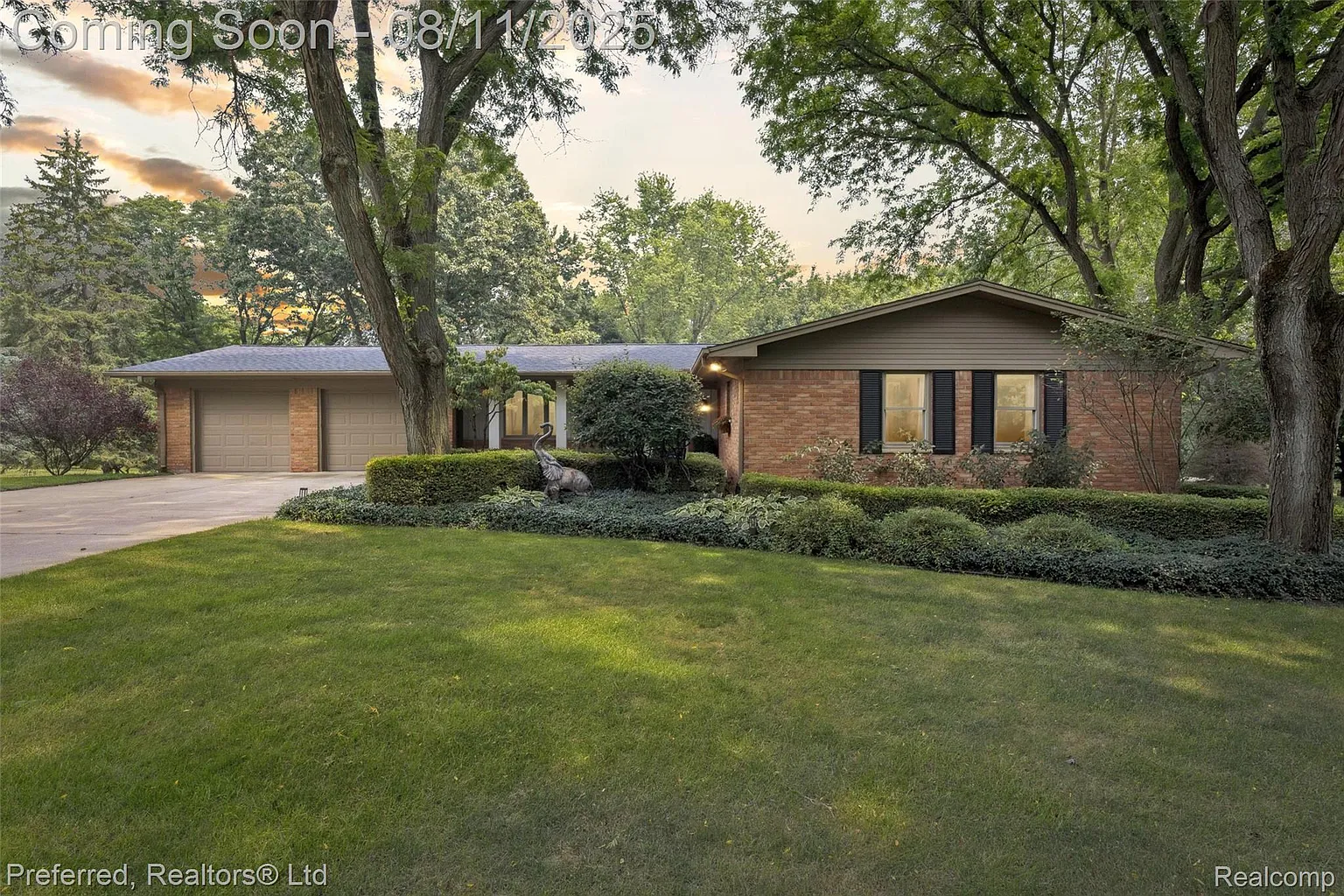 562 Burns Rd photo 1