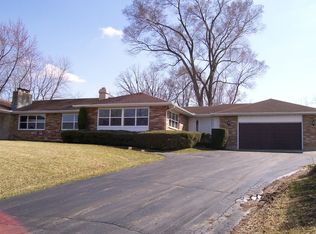 23861 W Bayview Rd, Antioch, IL 60002