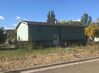 1401 N 7th St, Miles City, MT 59301