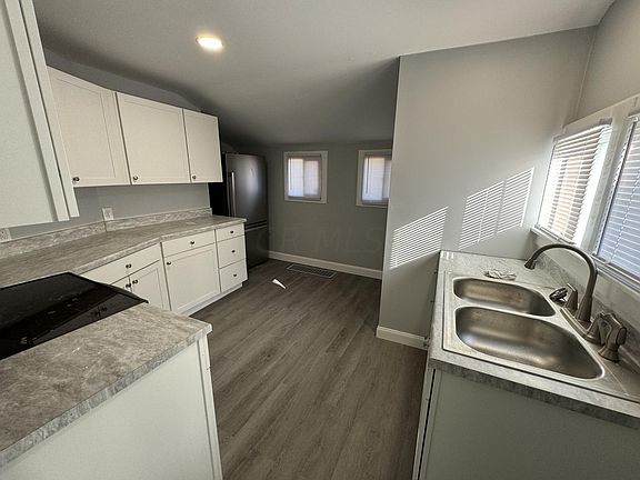 3rd image of 224 N 10th St