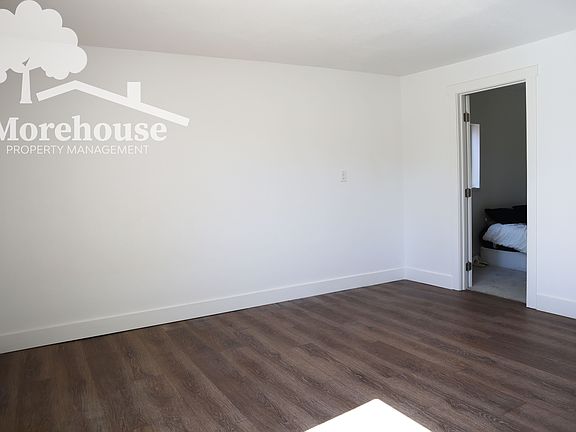 4th image of 403 16th Ave N #B
