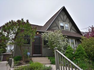 1623 N 49th St, Milwaukee, WI 53208