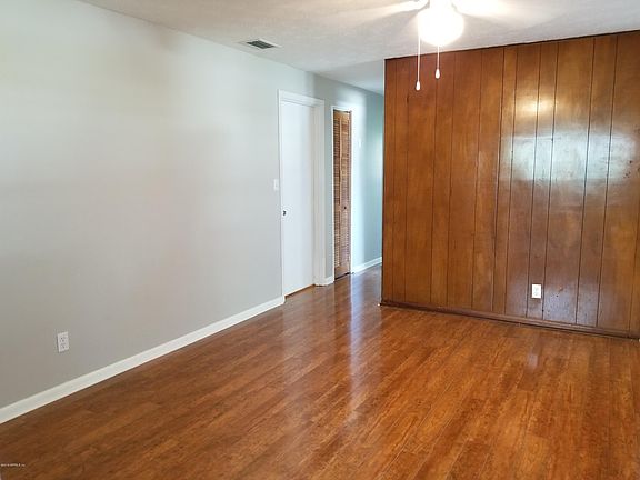5th image of 393 Edson Dr