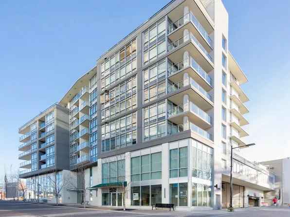 4818 Eldorado Mews #220, Vancouver, BC V5R 0B3