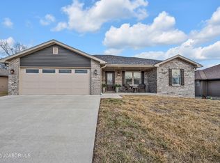 5327 Sheridan Dr, Jefferson City, MO 65109