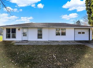 284 Meadow Dr, Greenwood, IN 46142