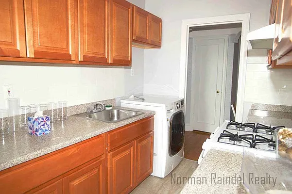 Rented by Norman Raindel, LREB | media 2