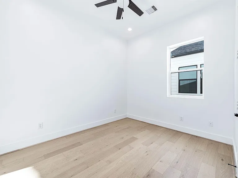 3805 Coyle St — Photo 34