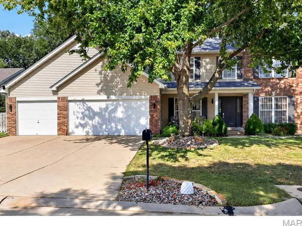 15 Millers Ct, O'Fallon, MO 63366