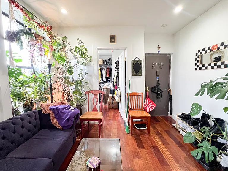50 Granite St #2L — Photo 2