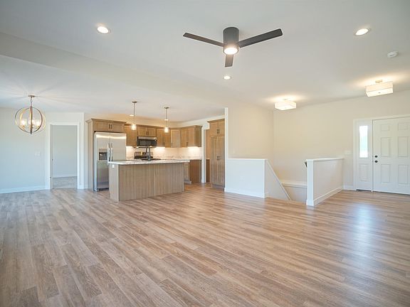 2nd image of 540 N Eastfield Cir