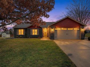 606 Timberlane Dr, Kendallville, IN 46755