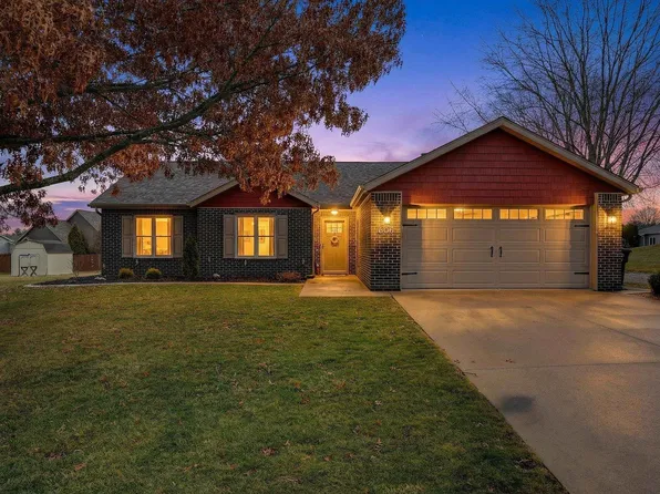 606 Timberlane Dr, Kendallville, IN 46755