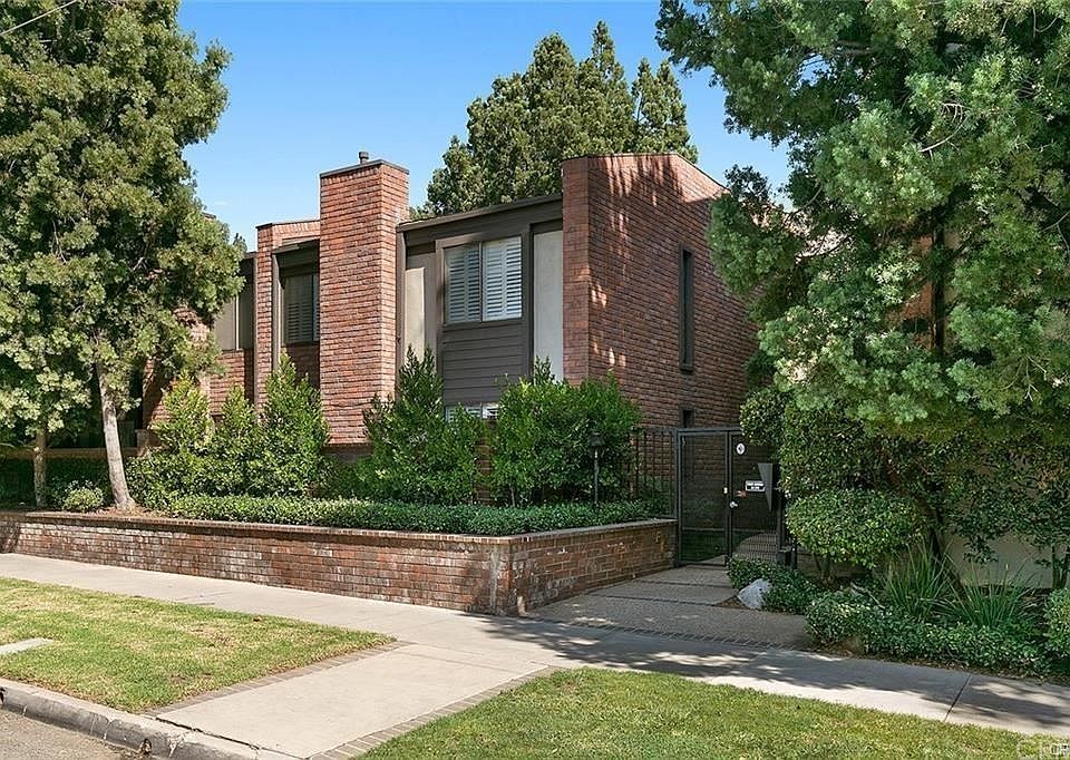 1st image of 700 S Lake Ave APT 207