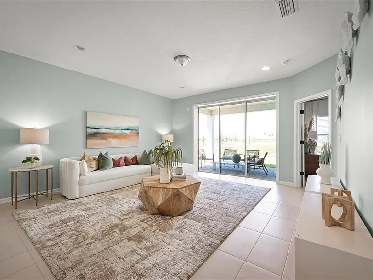 19 Goldcrest Way St — Photo 3