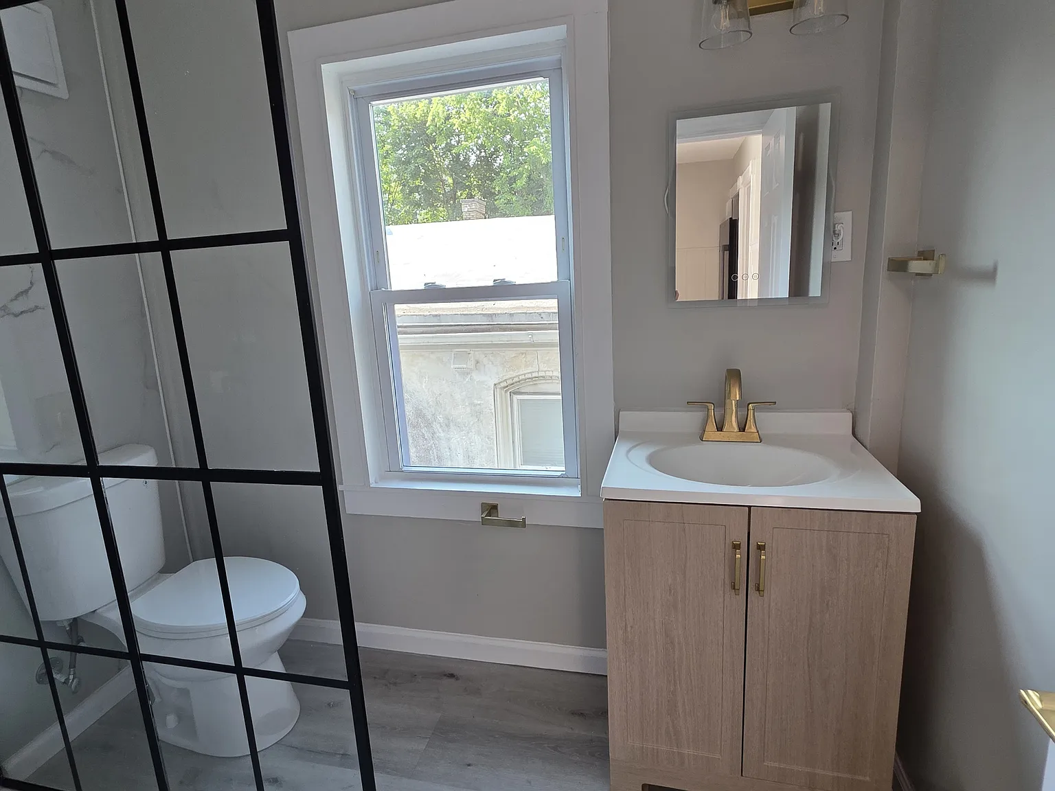 465 Montclair Ave — Photo 4