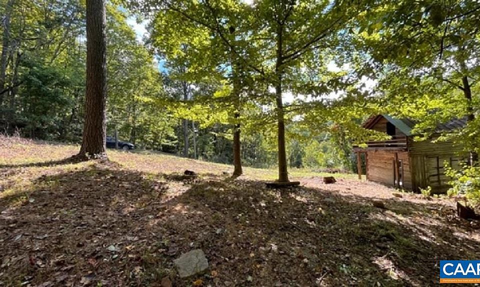 2nd image of 6695 Heards Mountain Rd