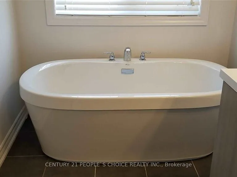 401 Athabasca Cmn — Photo 17