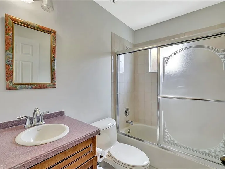 5859 Westbourgh Ct — Photo 16