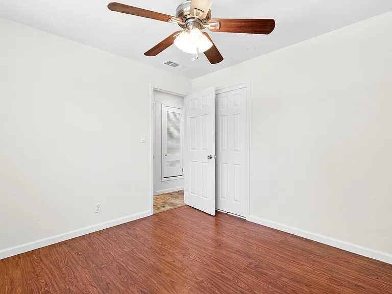 2203 Del Rio Dr — Photo 28