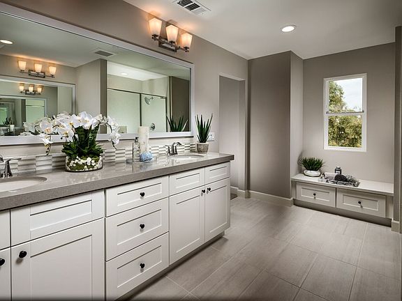 5th image of 4442 Lilac Cir