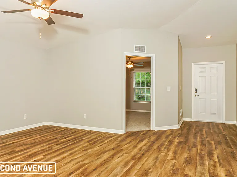 14203 Brisk Ave — Photo 5